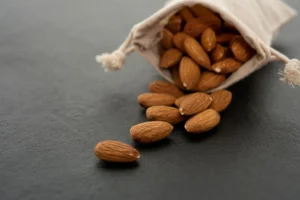 Read more about the article The Almonds: Unveiling Nature’s Nutrient-Rich Treasure